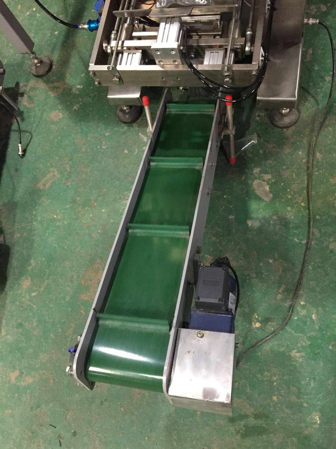 conveyor.jpg